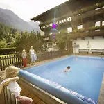 Aparthotel Garni Schranz 3*